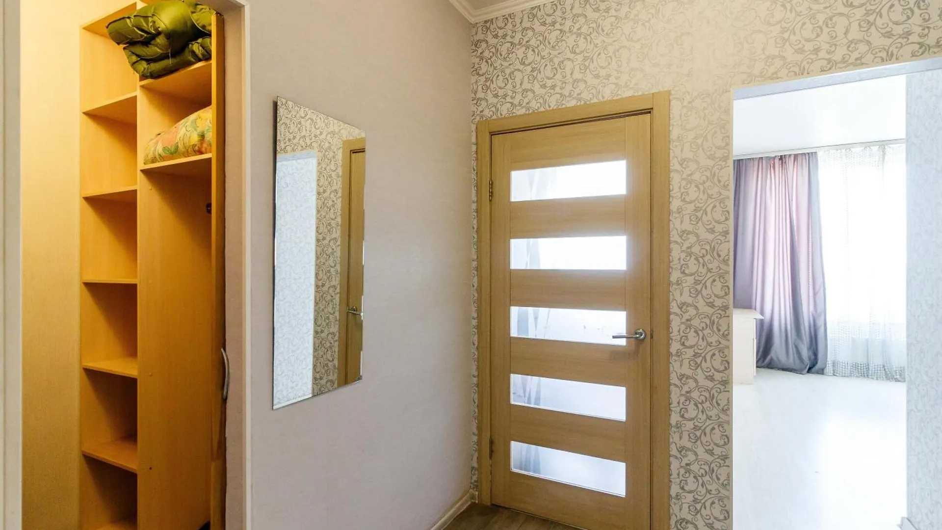 Kvartirkoff na Bogatirskaya 6a, 10 floor Kiev 0*,  Ukraina