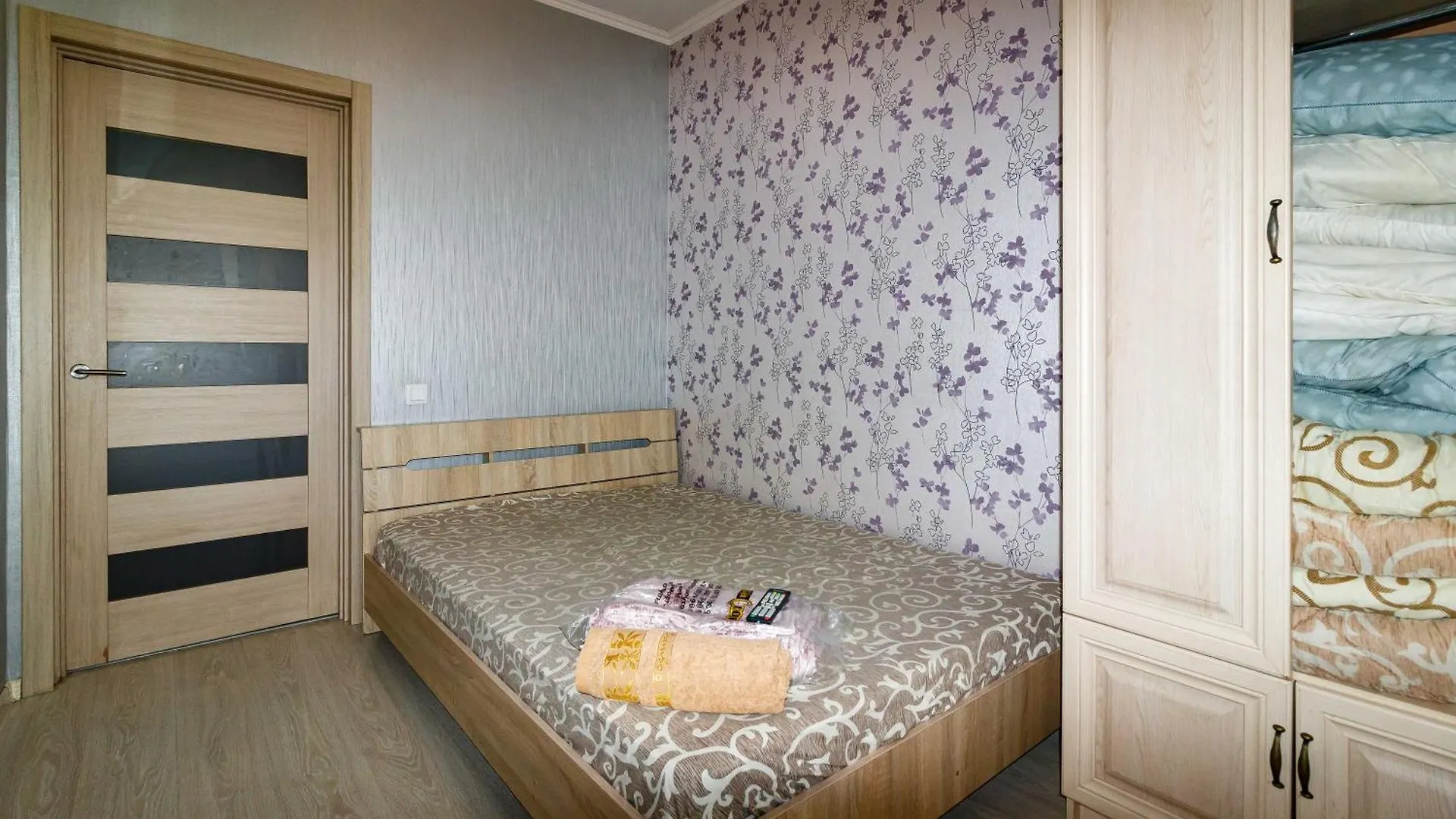 Lägenhet Kvartirkoff na Bogatirskaya 6a, 10 floor Kiev Ukraina